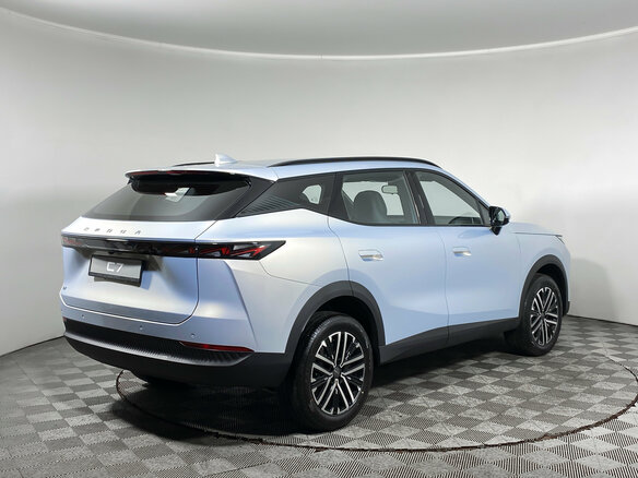 2026 Omoda C7, серебристый, 3499000 рублей - вид 4