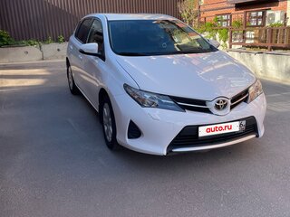 2014 Toyota Auris II, белый, 1450000 рублей, вид 3
