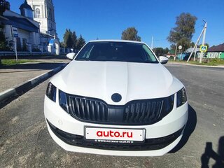 2018 Skoda Octavia III (A7) Рестайлинг, белый, 1830000 рублей, вид 3