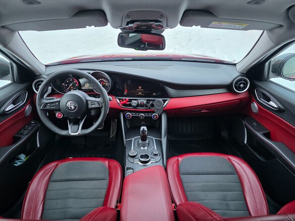 2017 Alfa Romeo Giulia II (952), красный, 3000000 рублей - вид 18