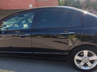 2010 Honda Civic VIII Рестайлинг, чёрный, 950000 рублей, вид 3