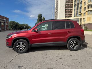 2014 Volkswagen Tiguan I Рестайлинг, красный, 1490000 рублей, вид 3