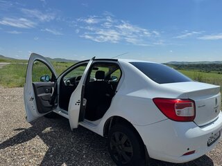 2014 Renault Logan II, белый, 400000 рублей, вид 4