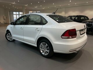 2018 Volkswagen Polo V Рестайлинг, белый, 1250000 рублей, вид 4