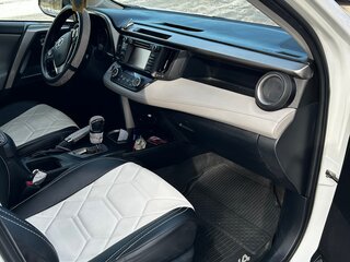 2017 Toyota RAV4 IV (XA40) Рестайлинг, белый, 2350000 рублей, вид 4