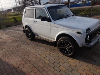 2014 Lada (ВАЗ) 2121 (4x4) I Рестайлинг, белый, 530000 рублей, вид 1