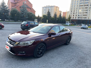 2013 Honda Accord IX, красный, 1860000 рублей, вид 3