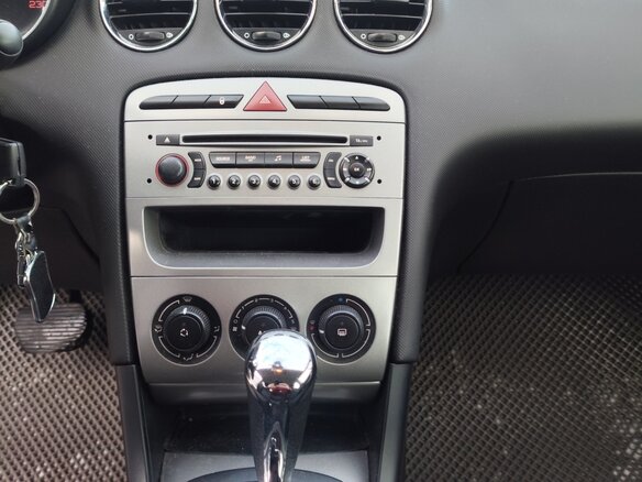 2010 Peugeot 308 I, чёрный, 580000 рублей - вид 14