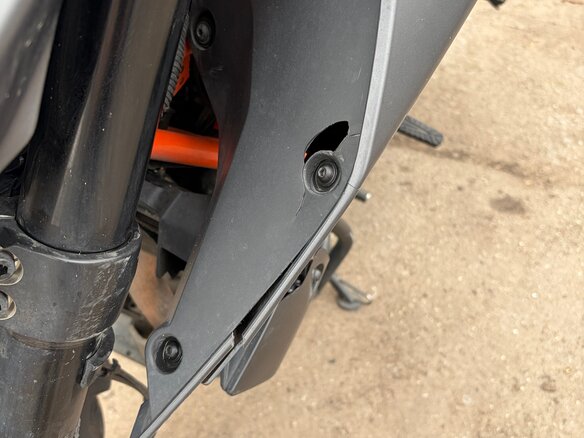 2023 KTM 390 Duke, чёрный - вид 12