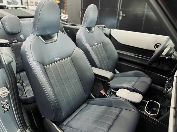 2025 Mini Cabrio Cooper S IV, серый, 6790000 рублей - вид 23