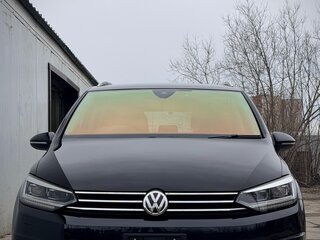 2016 Volkswagen Touran II, чёрный, 2035000 рублей, вид 2