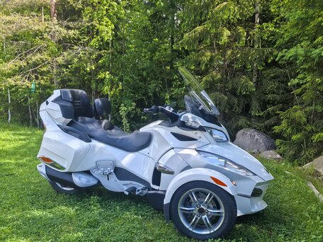 2011 BRP Can-Am Spyder, белый, 1500000 рублей, вид 1