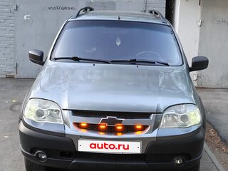 2016 Chevrolet Niva I Рестайлинг, серый, 570000 рублей, вид 3