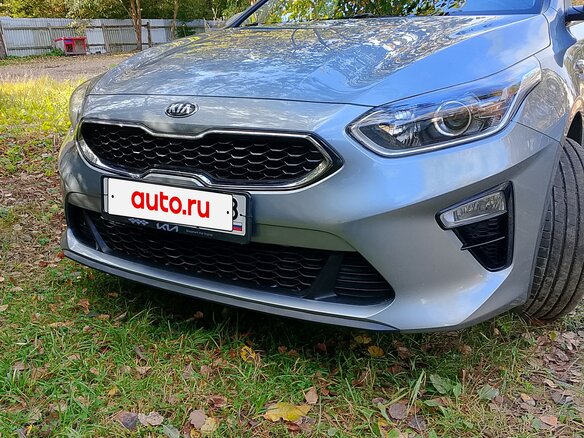 2019 Kia Ceed III, серебристый, 1800000 рублей - вид 2