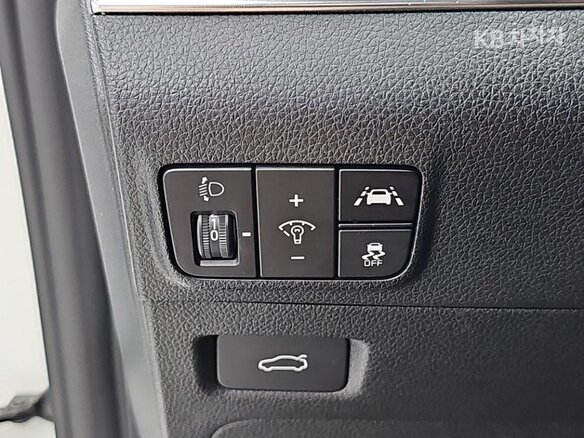 2023 Kia K5 III, белый, 2200000 рублей - вид 17