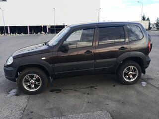 2011 Chevrolet Niva I Рестайлинг, коричневый, 295000 рублей, вид 4