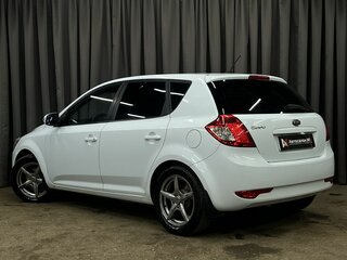 2011 Kia Ceed I Рестайлинг, белый, 639900 рублей, вид 4
