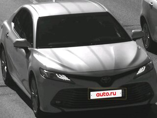 2019 Toyota Camry VIII (XV70), белый, 2890000 рублей, вид 3