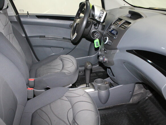 2013 Chevrolet Spark III, зелёный - вид 7
