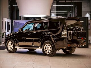 2013 Mitsubishi Pajero IV Рестайлинг 1, чёрный, 1775000 рублей, вид 4