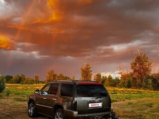 2011 Cadillac Escalade III, серебристый, 2350000 рублей, вид 4