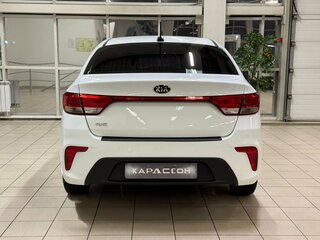 2017 Kia Rio IV, белый, 1360000 рублей, вид 4
