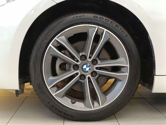 2021 BMW 1 серии 120i III (F52) Рестайлинг, белый, 1335000 рублей - вид 16