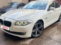 2011 BMW 5 серии 528i VI (F10/F11/F07), белый, 1750000 рублей