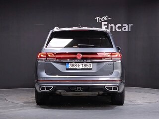 2025 Volkswagen Atlas I Рестайлинг 2, серый, 5720000 рублей, вид 4