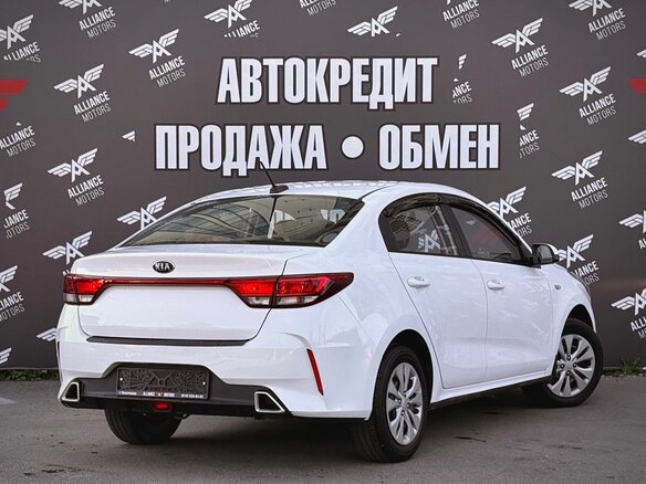 2021 Kia Rio IV Рестайлинг, белый, 1125000 рублей - вид 7