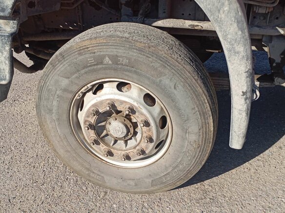 2022 IVECO-Hongyan 8x4 (CQ3406), красный, 2206000 рублей - вид 8