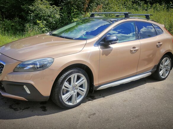2013 Volvo V40 Cross Country I, золотистый - вид 4