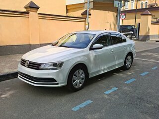2017 Volkswagen Jetta VI Рестайлинг, белый, 900000 рублей, вид 1