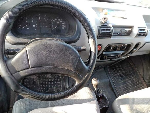 2004 Renault Mascott, белый, 850000 рублей - вид 6