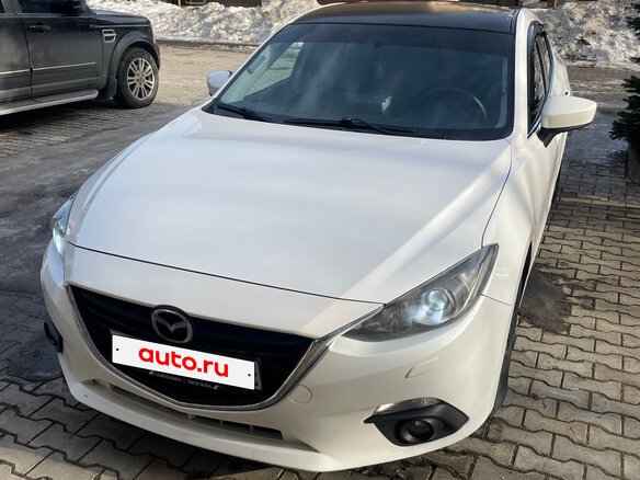 2014 Mazda 3 III (BM), белый, 900000 рублей