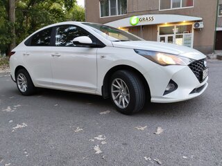 2020 Hyundai Solaris II Рестайлинг, белый, 1595000 рублей, вид 3