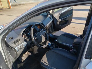 2010 Opel Astra H Рестайлинг, бежевый, 1125000 рублей, вид 4