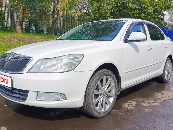 2011 Skoda Octavia II (A5) Рестайлинг, белый, 650000 рублей - вид 7