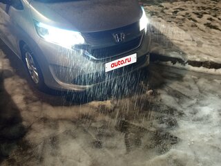 2018 Honda Freed+ II, серебристый, 1500000 рублей, вид 2