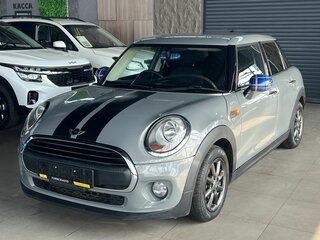 Mini Hatch One III (F55/F56)