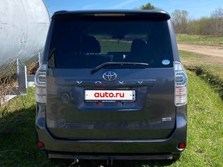 2010 Toyota Voxy II (R70), серый, 1450000 рублей, вид 4