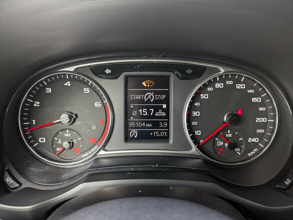 2012 Audi A1 I (8X), белый, 1200000 рублей - вид 15