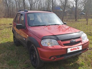 2011 Chevrolet Niva I Рестайлинг, красный, 350000 рублей, вид 2