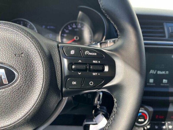 2019 Kia Rio IV, серый, 1440000 рублей - вид 12