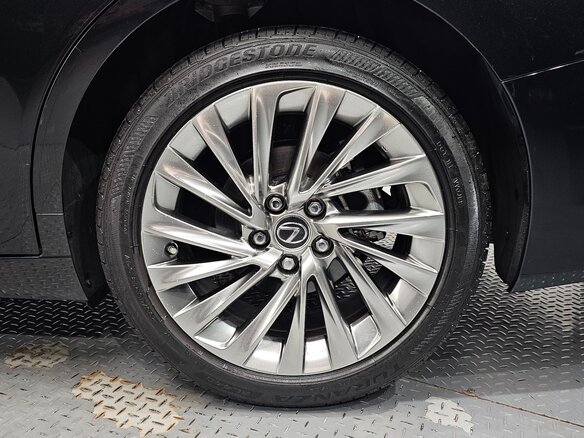2025 Lexus ES 300h VII Рестайлинг 2, чёрный, 7200000 рублей - вид 10