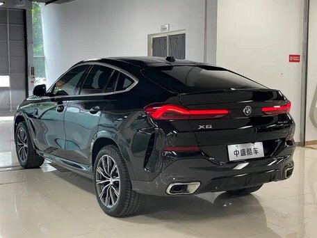 2023 BMW X6 30i III (G06) Рестайлинг, чёрный, 7816000 рублей, вид 3