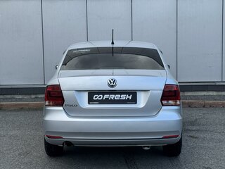 2016 Volkswagen Polo V Рестайлинг, серебристый, 1220000 рублей, вид 4