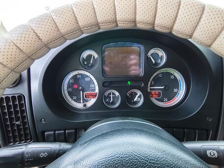 2011 DAF XF 105, синий, 1850000 рублей, вид 4