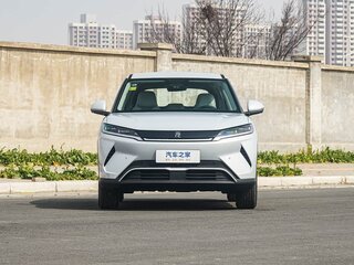 2026 BYD Yuan Up 45.12 kWh, белый, 2172000 рублей, вид 2