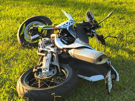 2021 Husqvarna 701 Supermoto, белый, 1000000 рублей, вид 1